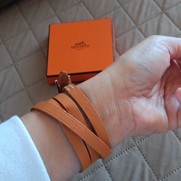 Hermes Leather Bracelet  with silver hardware - Picture 5 of 5